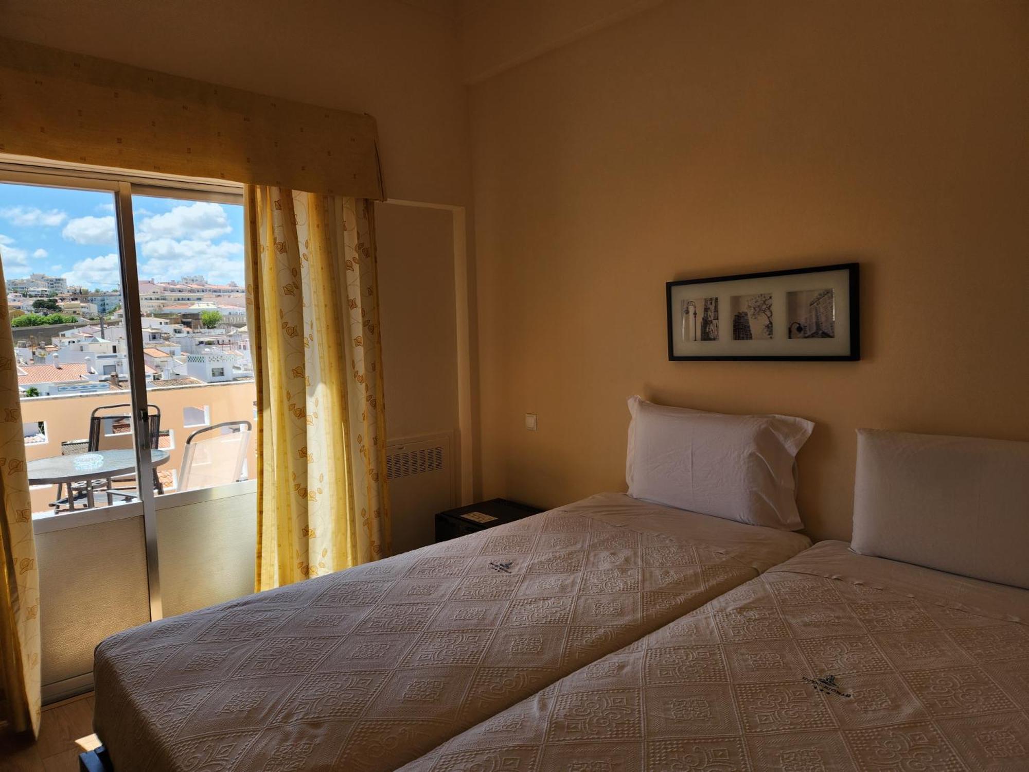 Hotel Riomar Lagos Bagian luar foto