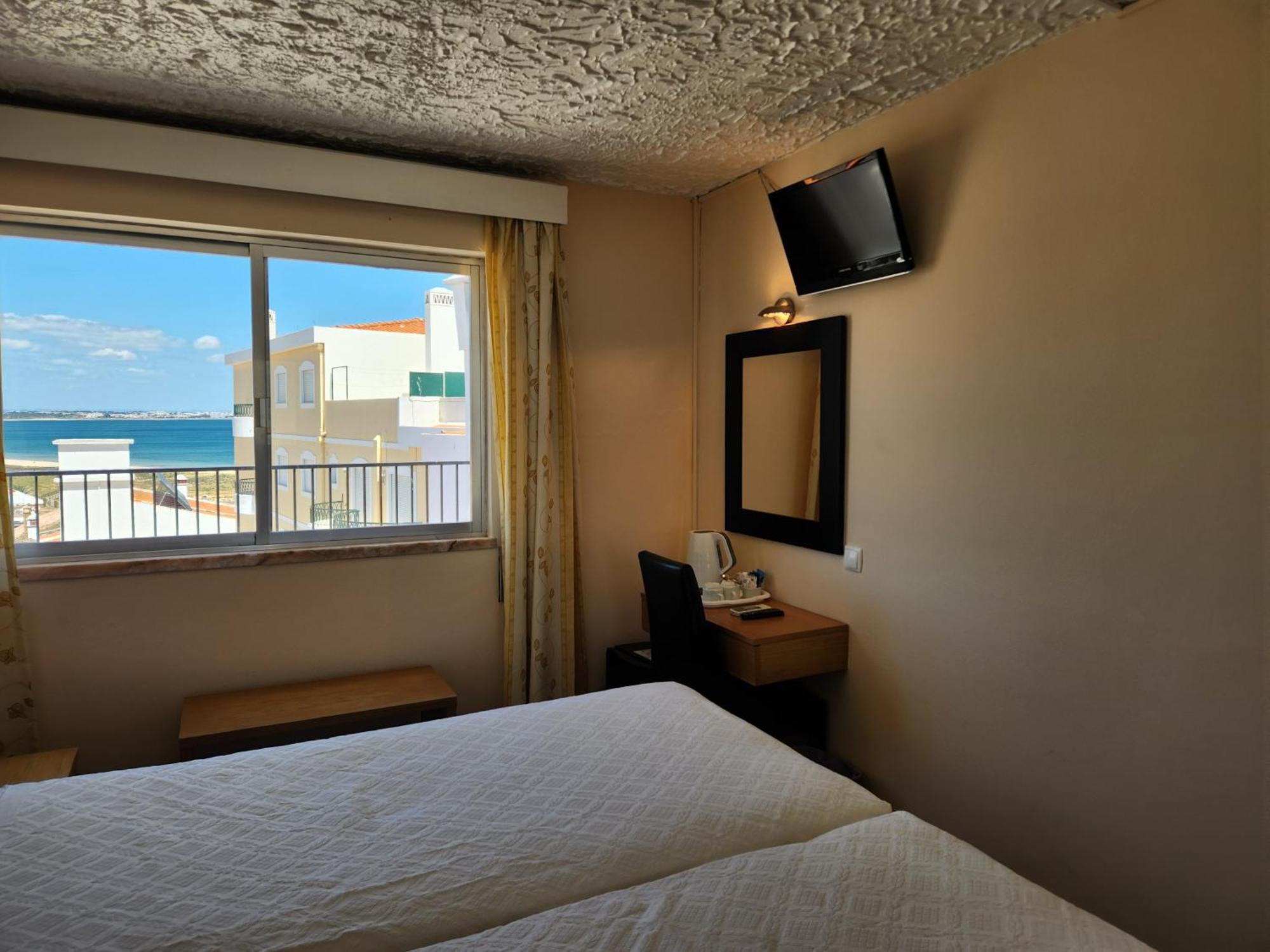 Hotel Riomar Lagos Bagian luar foto